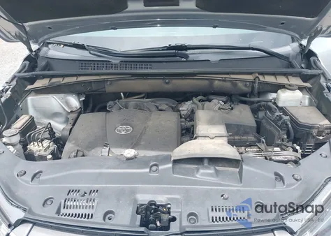 2019 Toyota Highlander Limited from USA, damaged, VIN 5TDYZRFH0KS353784